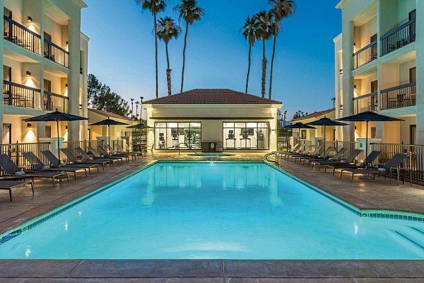 Courtyard by Marriott Palm Springs