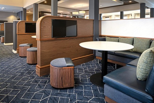 Courtyard by Marriott Palm Springs