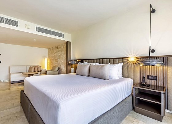 Family Selection at Grand Palladium Select Bávaro - Wohnbeispiel Superior Junior Suite Private Pool (Zimmercodierung J1P)
