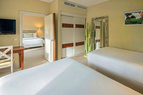 Iberostar Waves Dominicana - Wohnbeispiel Two Bedroom Family (Zimmercodierung OI1)