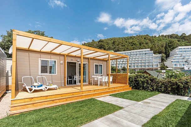 Camping Oliva - Wohnbeispiel Mobilheim Premium (Zimmercodierung CM1)