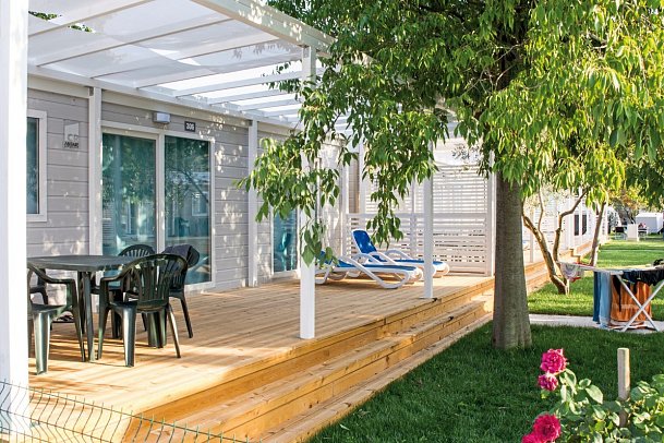 Camping Oliva - Wohnbeispiel Mobilheim Premium (Zimmercodierung CM1)