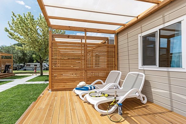 Camping Oliva - Wohnbeispiel Mobiheim Premium (Zimmercodierung CM1)