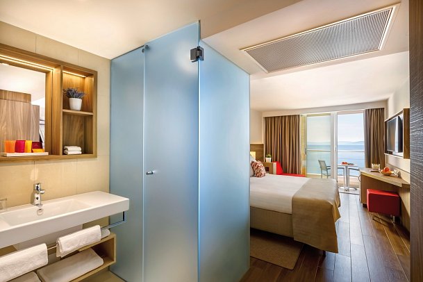 Girandella Resort Valamar Collection Family - Wohnbeispiel Zimmer für 2 plus 1 Meerblick (Zimmercodierung TSM)