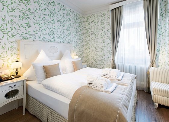 Das Palmenwald Schwarzwaldhof BW Signature Collection - Wohnbeispiel Doppelzimmer Klassik (Zimmercodierungen DB1 & DP1)