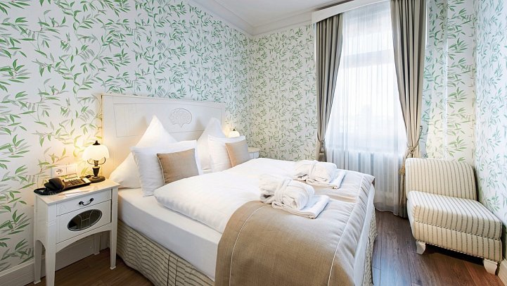 Das Palmenwald Schwarzwaldhof BW Signature Collection - Wohnbeispiel Doppelzimmer Klassik (Zimmercodierungen DB1 & DP1)