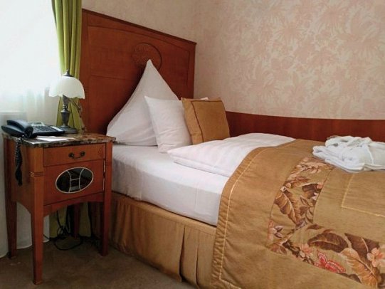 Das Palmenwald Schwarzwaldhof BW Signature Collection - Wohnbeispiel Einzelzimmer (Zimmercodierung EB1)