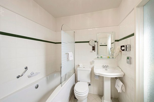 Das Palmenwald Schwarzwaldhof BW Signature Collection - Beispiel Bad (Zimmercodierungen DB1, DP1, DS1, EB1 & WB1)