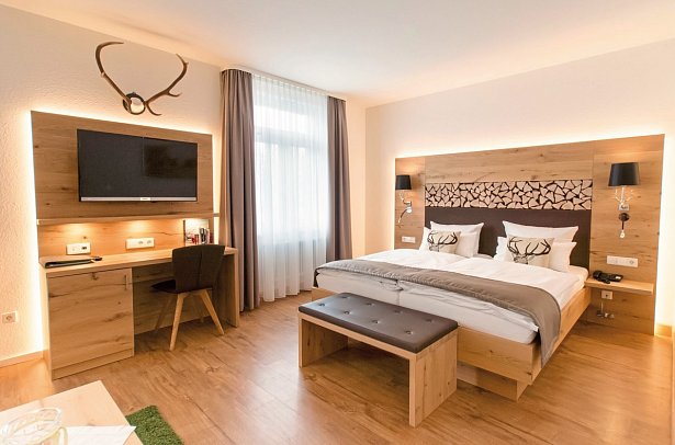 Waldhotel am Notschreipass - Wohnbeispiel Juniorsuite Waldflair (Zimmercodierung JB1)