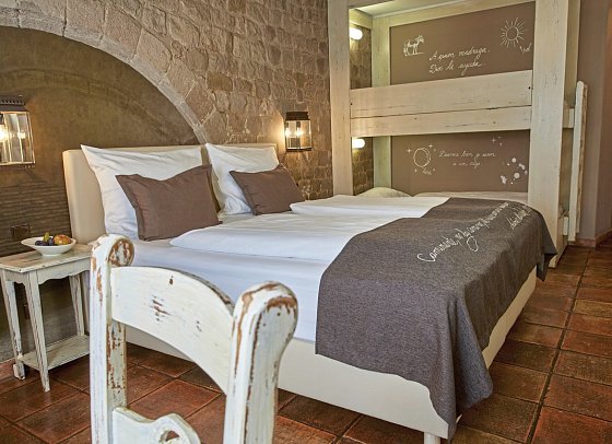 Erlebnishotel El Andaluz - Wohnbeispiel Standardzimmer (Zimmercodierungen DB1, EB1, TB1, RB1, DX1, EX1, TX1, RX1, DX2, EX2, TX2, RX2, DS3, ES3, TS3, RS3, XB1, XB2, XB3 & XB4)
