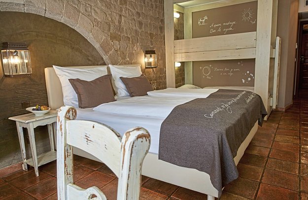 Erlebnishotel El Andaluz - Wohnbeispiel Standardzimmer (Zimmercodierungen DB1, EB1, TB1, RB1, DX1, EX1, TX1, RX1, DX2, EX2, TX2, RX2, DS3, ES3, TS3, RS3, XB1, XB2, XB3 & XB4)