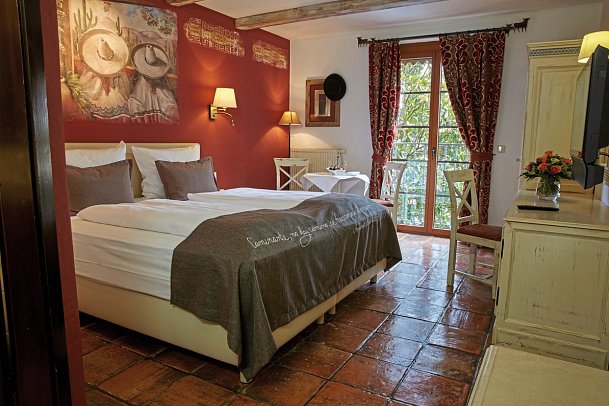 Erlebnishotel El Andaluz - Wohnbeispiel Standardzimmer (Zimmercodierungen DB1, EB1, TB1, RB1, DX1, EX1, TX1, RX1, DX2, EX2, TX2, RX2, DS3, ES3, TS3, RS3, FB1, FX1, FX2, FX3, XB1, XB2, XB3 & XB4)