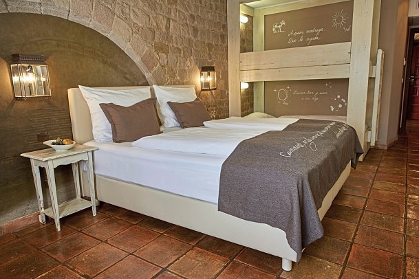 Erlebnishotel El Andaluz - Wohnbeispiel Standardzimmer (Zimmercodierungen DB1, EB1, TB1, RB1, DX1, EX1, TX1, RX1, DX2, EX2, TX2, RX2, DS3, ES3, TS3, RS3, FB1, FX1, FX2, FX3, XB1, XB2, XB3 & XB4)