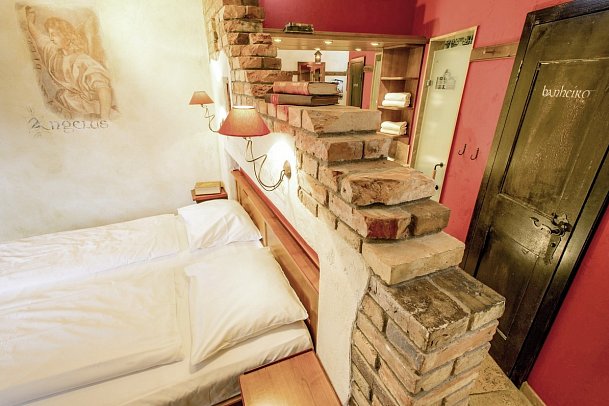 Erlebnishotel Santa Isabel - Wohnbeispiel Standardzimmer (Zimmercodierungen DB1, EB1, TB1, RB1, DX1, EX1, TX1, RX1, DX2, EX2, TX2, RX2, DS3, ES3, TS3, RS3, FB1, FX1, FX2, FX3, DB2, EB2, TB2 & RB2)