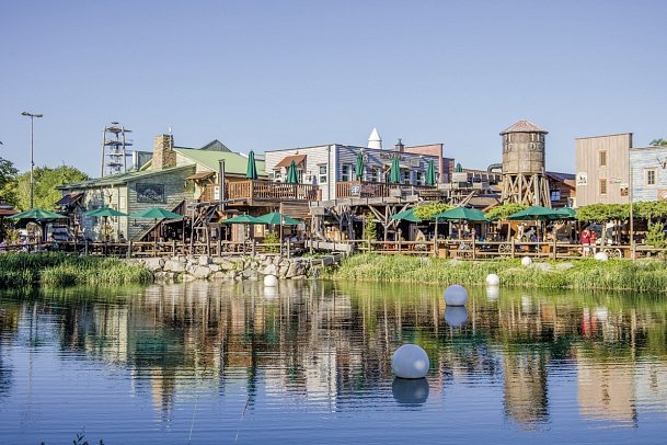 Tipi Town - Terrasse Silver Lake Saloon