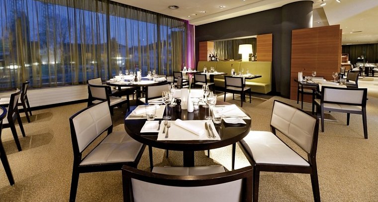 Dorint Hotel am Heumarkt Köln