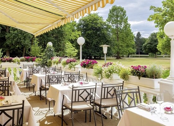 Nells Park Hotel