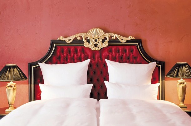 Victor's Residenz-Hotel Schloss Berg - Götter Suite (Zimmercodierung WB2)