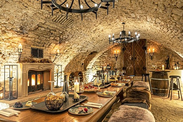 Victor's Residenz-Hotel Schloss Berg - Gewölbekeller