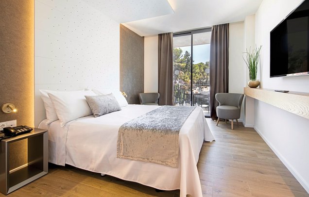 Golden Costa Salou - Wohnbeispiel Doppelzimmer Premium Poolblick (Zimmercodierung DMP)