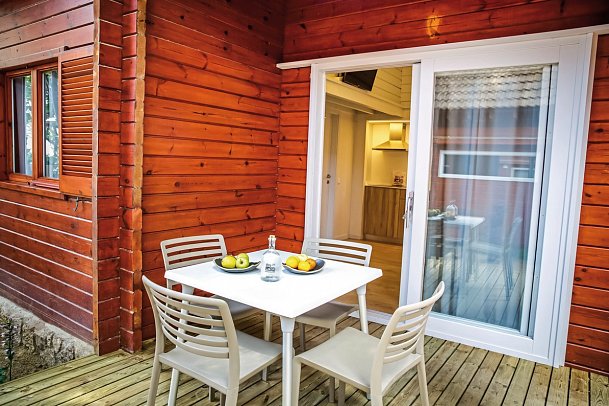 Camping La Llosa - Terrassenbsp. Bungalow Xaloc Duplex (Zimmercodierung BB2)