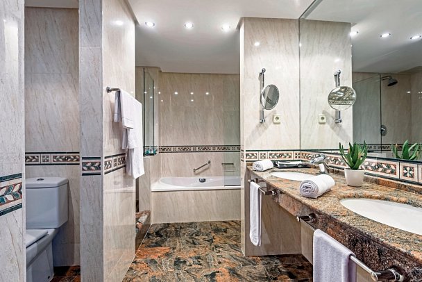 Estival Park Silmar - Badbeispiel Suite (Zimmercodierung WB1)