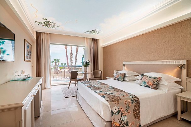 Atrium Palace Thalasso Spa Resort & Villas - Wohnbeispiel Juniorsuite Meerblick (Zimmercodierung JBM)