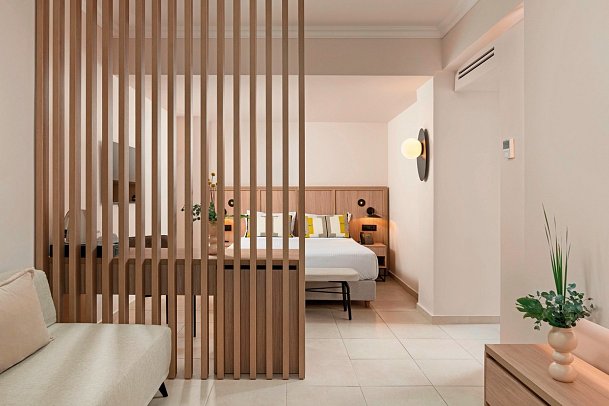 Electra Palace - Wohnbeispiel Juniorsuite Executive Poolblick (Zimmercodierung JTP)
