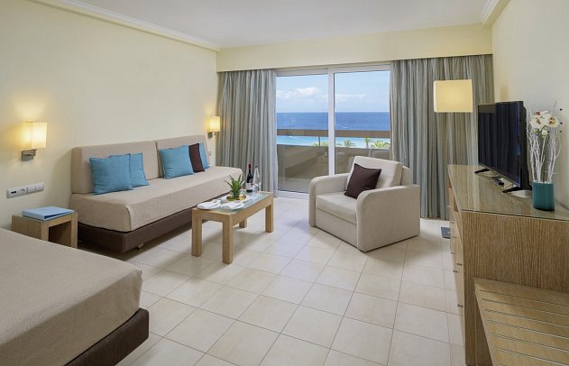Sun Beach Resort - Wohnbeispiel Suite Deluxe Meerblick (Zimmercodierung WDM)