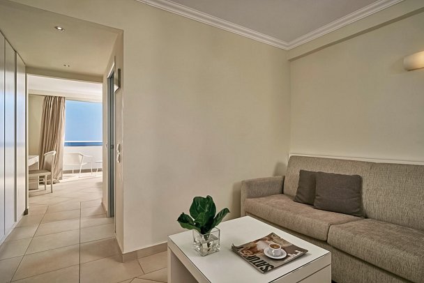 Lindos Village Resort & Spa - Wohnbeispiel Juniorsuite Meerblick (Zimmercodierung J1M)