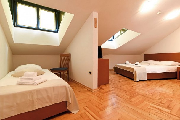 Park - Wohnbeispiel Doppelzimmer im Dachgeschoss (Zimmercodierung DE1)