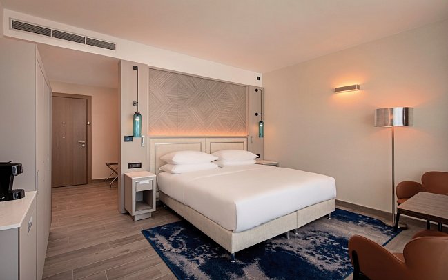 Hilton Rijeka Costabella Beach Resort & Spa - Wohnbeispiel Doppelzimmer Deluxe King oder Twin (Zimmercodierung DD1)