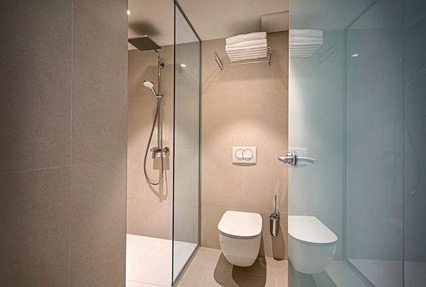 Valamar Carolina Hotel & Villas - Beispiel Bad Zimmer für 2 Meerseite (Zimmercodierungen DBC, DBM, DCM & TSC)