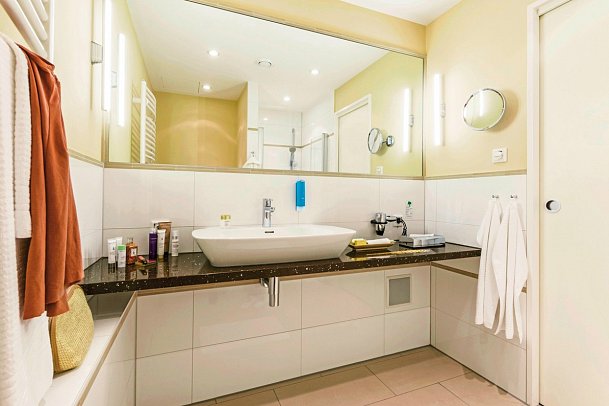 Park-Hotel Hübner - Beispiel Bad (Zimmercodierungen DG1, D1N & EC1)