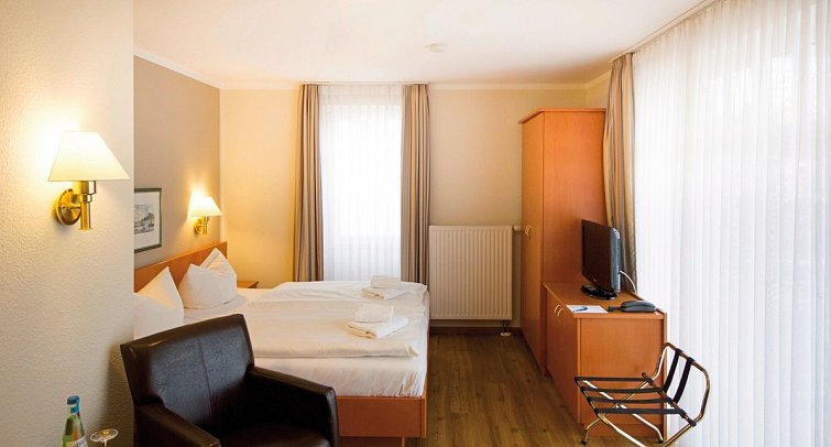 R&R Villen Baabe - Wohnbeispiel Studio Balkon (Zimmercodierung SB2)