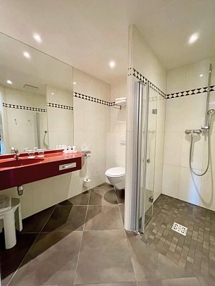 Morada Strandhotel Ostseebad Kühlungsborn - Wohnbeispiel Doppelzimmer (Zimmercodierungen D1L, D1N & D1M)