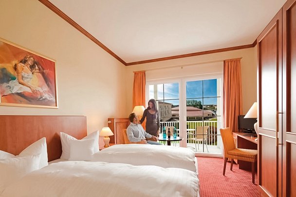 Morada Strandhotel Ostseebad Kühlungsborn - Wohnbeispiel Doppelzimmer Landblick (Zimmercodierung D1L)