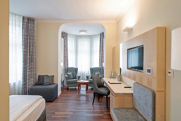 Ringhotel Strandblick - Wohnbeispiel Doppelzimmer Meerseite (Zimmercodierungen DBC & DC1)