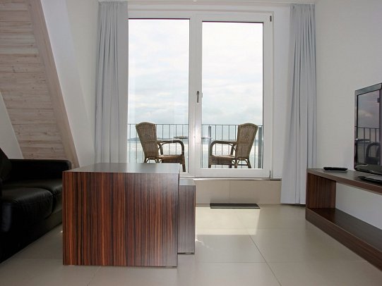 Strandhotel Dranske - Wohnbeispiel Maisonette Boddenblick (Zimmercodierung MB2)