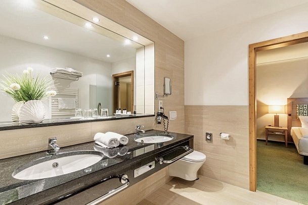IFA Graal-Müritz Hotel, Spa & Tagungen - Beispiel Bad Doppelzimmer Superior (Zimmercodierungen DS1 & DSC)