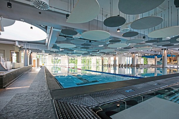 aja Warnemünde - Innenpool zum Entspannen und Sportschwimmen