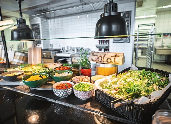aja Warnemünde - Beispiel Salatbuffet