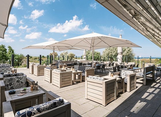 aja Warnemünde - Hotelterrasse