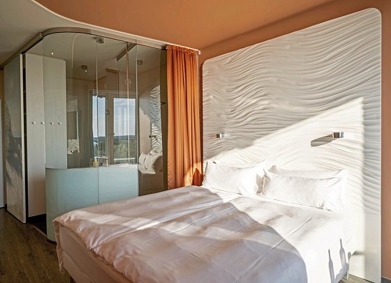 aja Warnemünde - Wohnbeispiel Doppelzimmer seitl. Meerblick (Zimmercodierung D1N)
