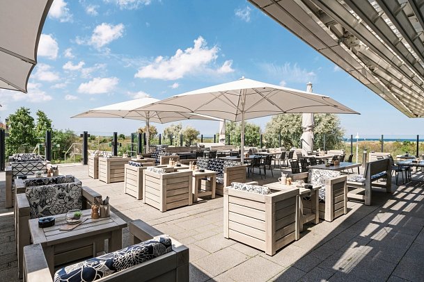 aja Warnemünde - Hotelterrasse
