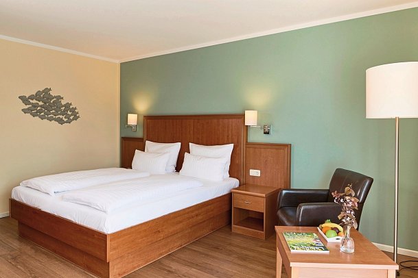 R&R Strandhotel Baabe - Wohnbeispiel Doppelzimmer Komfort Balkon oder Terrasse (Zimmercodierung DB2)