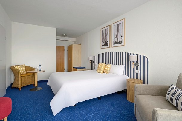 IFA Rügen Hotel & Ferienpark – Hotel - Wohnbeispiel Doppelzimmer Balkon (Zimmercodierungen DB1 & DC1)