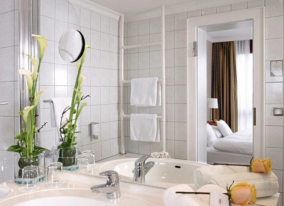 Cliff Hotel Rügen - Beispiel Bad Doppelzimmer Bestpreis (Zimmercodierung DP1)