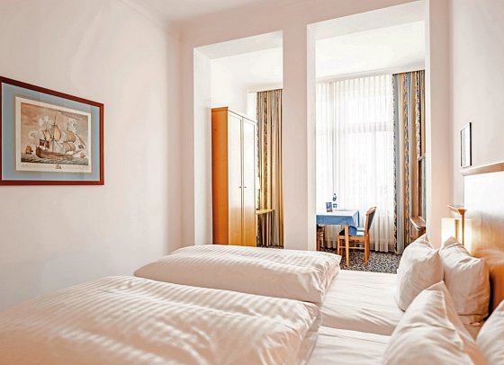 Asgard´s Hotels (Asgard & Midgard & Meereswarte) - Wohnbeispiel Appartement 1 Schlafzimmer Seeseite (Zimmercodierung AB2)