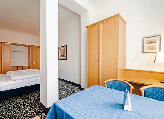 Asgard´s Hotels (Asgard & Midgard & Meereswarte) - Wohnbeispiel Appartement 1 Schlafzimmer Seeseite (Zimmercodierung AB2)